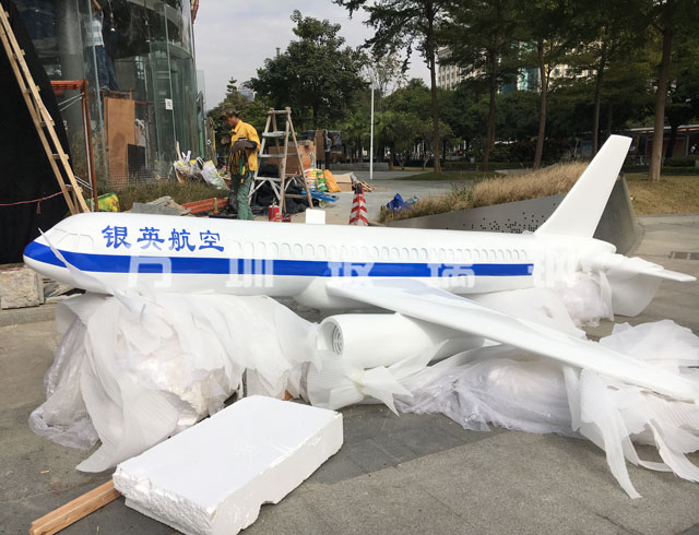 玻璃鋼航空模型飛機(jī)雕塑