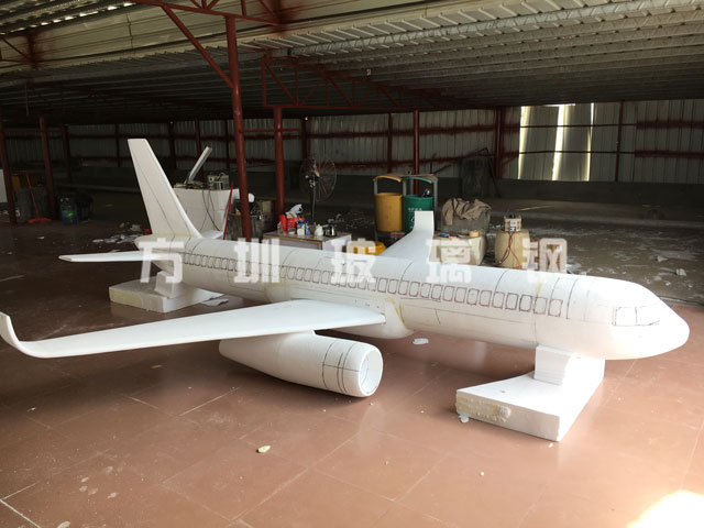 玻璃鋼航空模型飛機(jī)雕塑