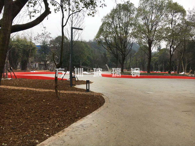 方圳打造玻璃鋼休閑椅讓貴陽(yáng)花溪公園更美麗