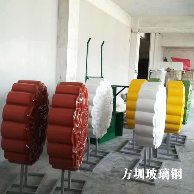 玻璃鋼雕塑為什么會(huì)出現(xiàn)裂紋，是質(zhì)量問題嗎？