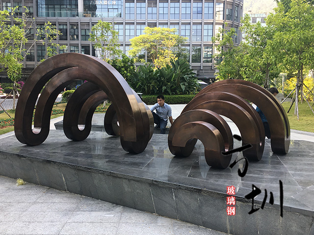 花園廣場(chǎng)創(chuàng)意銅藝景觀(guān)雕塑