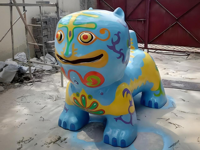 當(dāng)胖河馬遇見畢加索抽象玻璃鋼雕塑如何重塑我們的童心